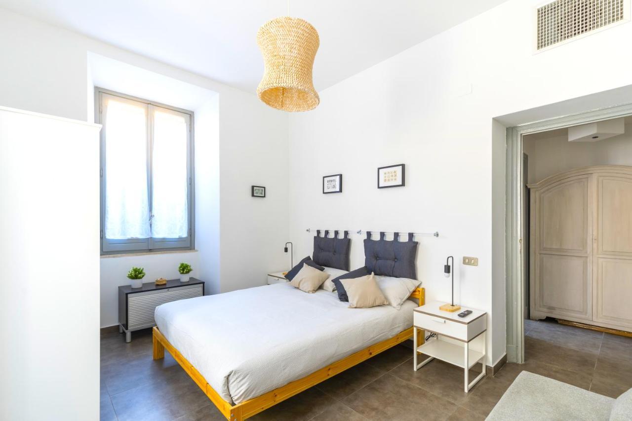 Hostly - Nicole Apartment Volturno- Full Rome Center Exterior foto